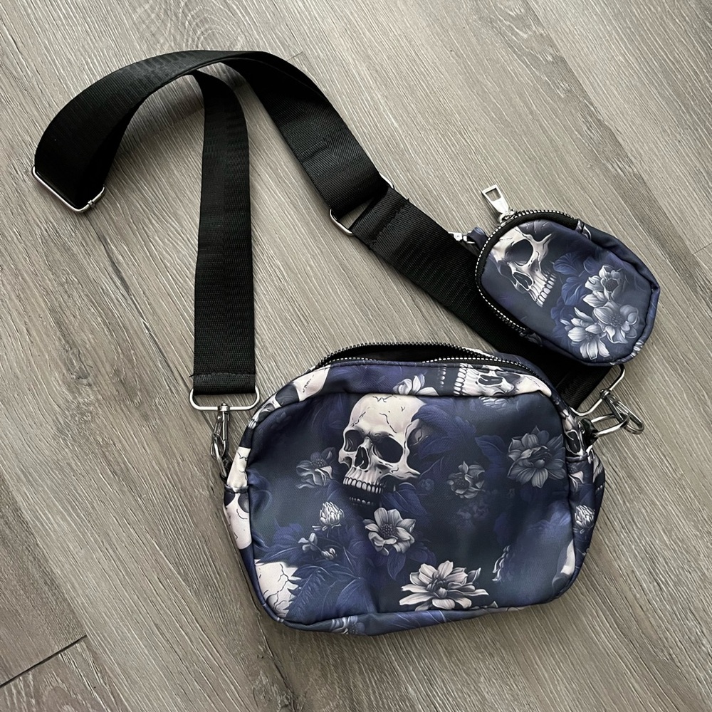 Skull Print Crossbody Bag - Black Gray and White w/coin purse